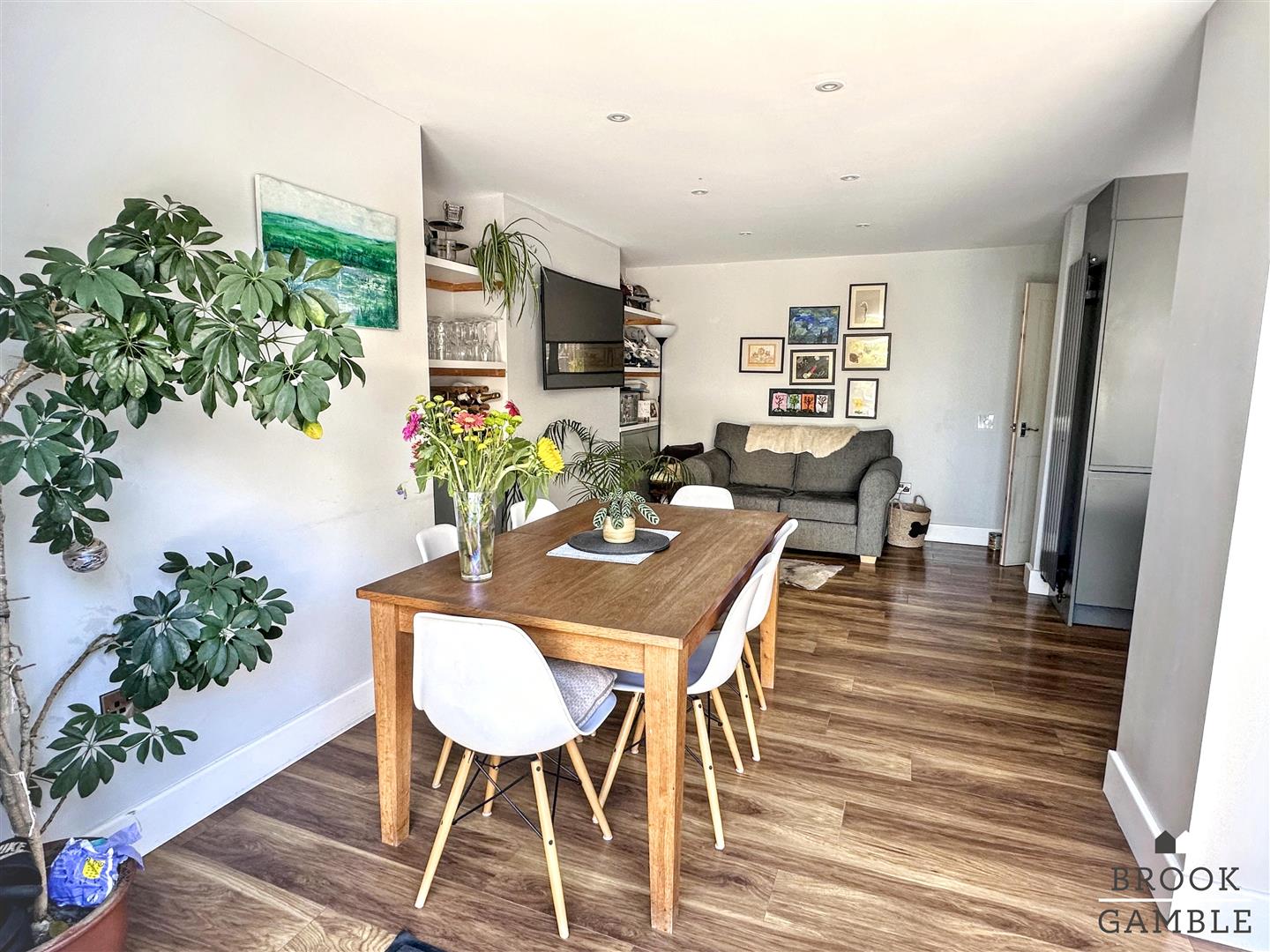 4 Bedroom House. Northiam Road in Eastbourne, East Sussex 14